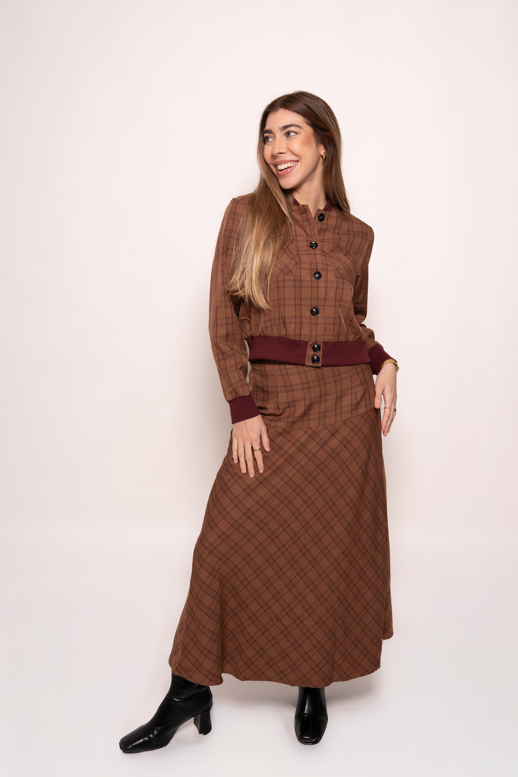 Conjunto cuadros burdeos