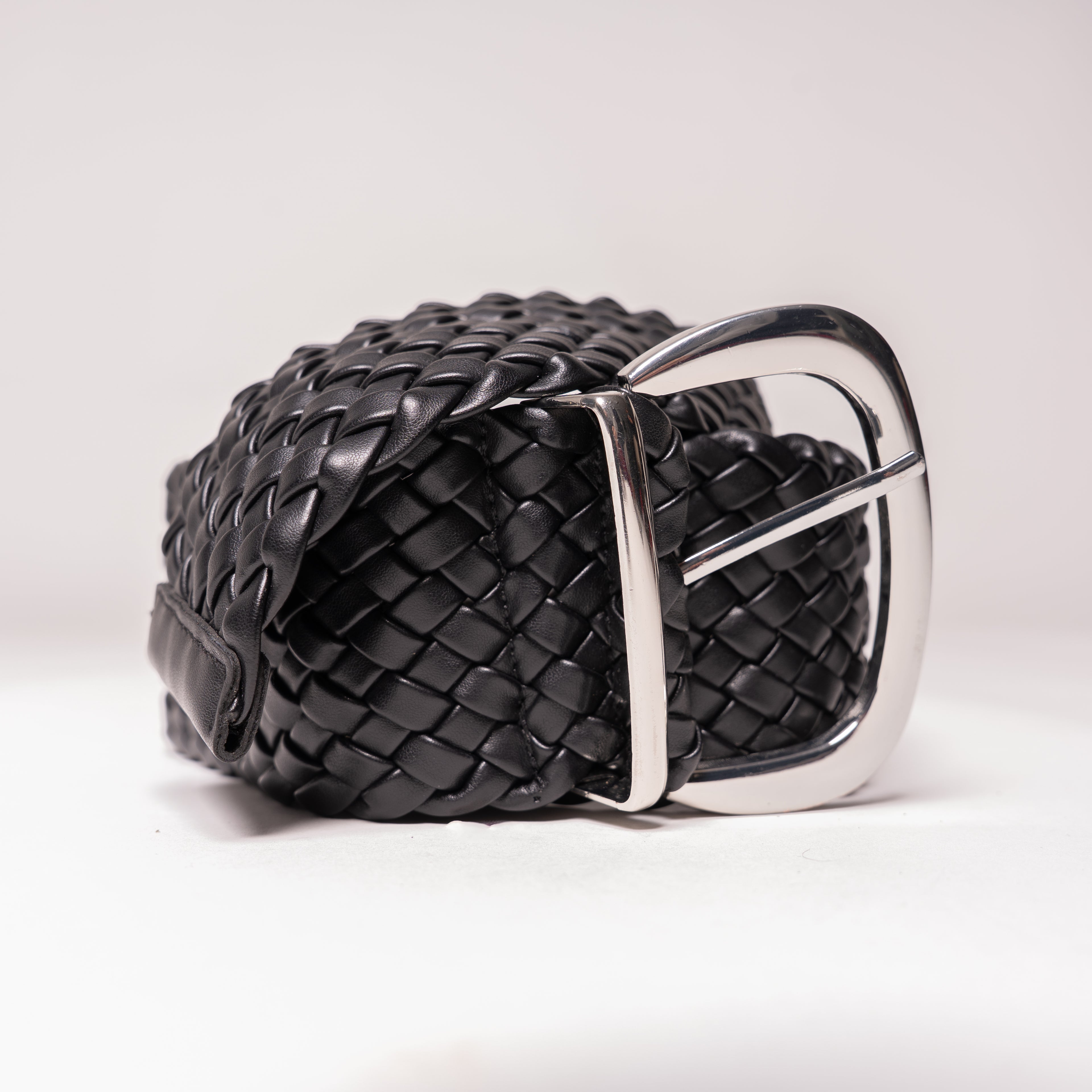 Cinturón hebilla plateada